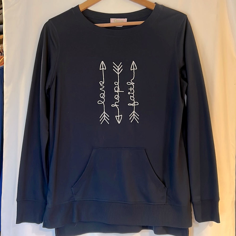 Lightweight, navy, C Wonder top.